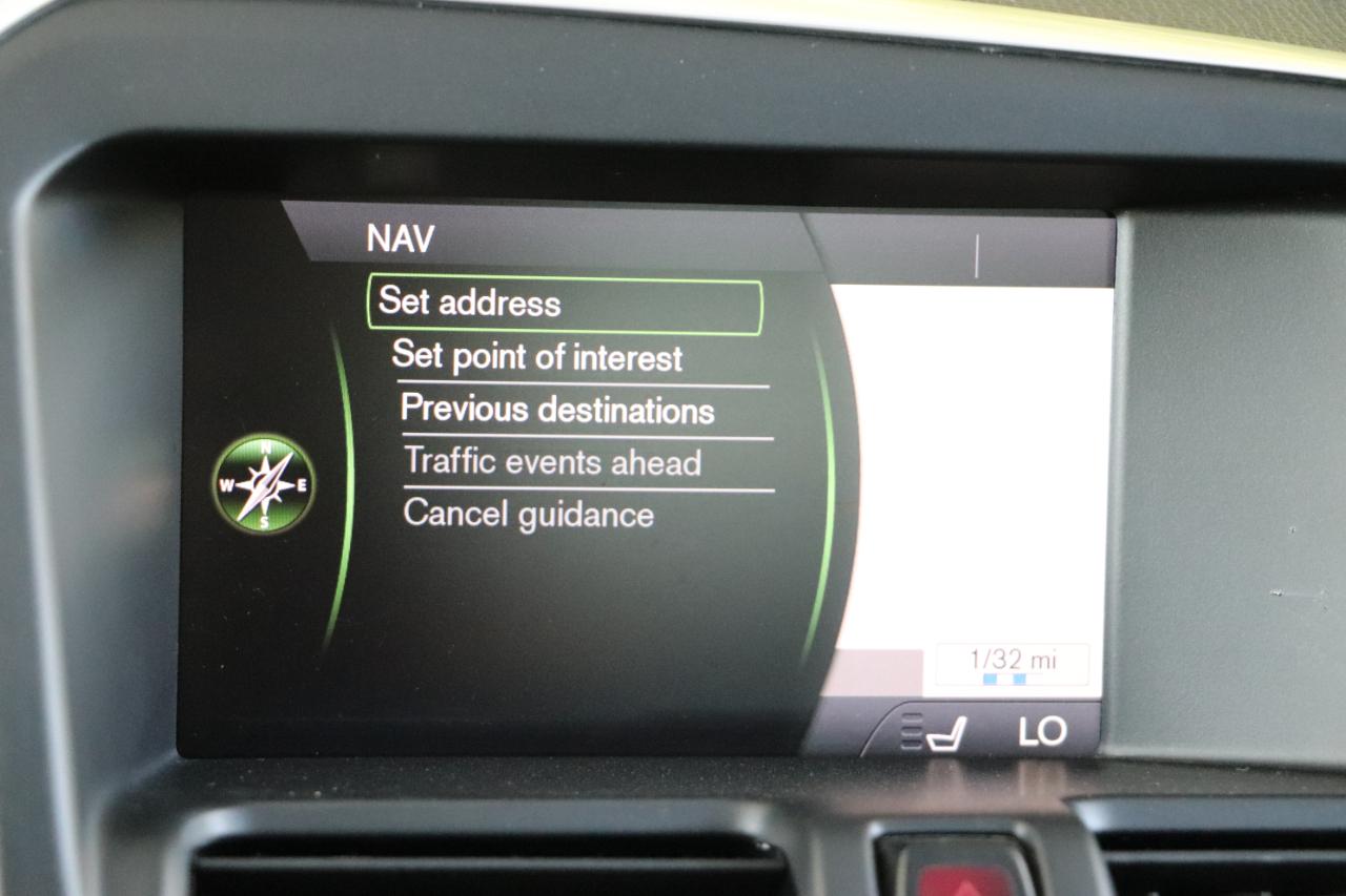 Volvo XC60 AWD 4dr T6 R-Design Platinum 2015