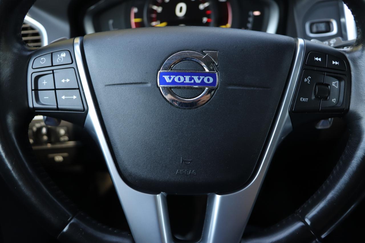 Volvo XC60 2015.5 AWD 4dr T6 Platinum 2015