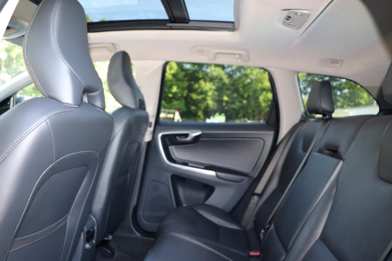 Volvo XC60 2015.5 AWD 4dr T6 Platinum 2015