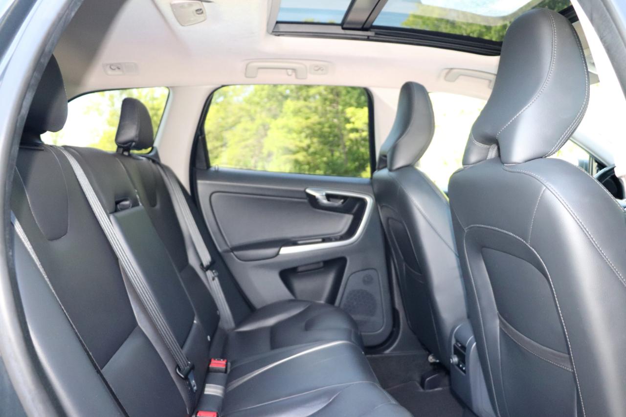 Volvo XC60 2015.5 AWD 4dr T6 Platinum 2015