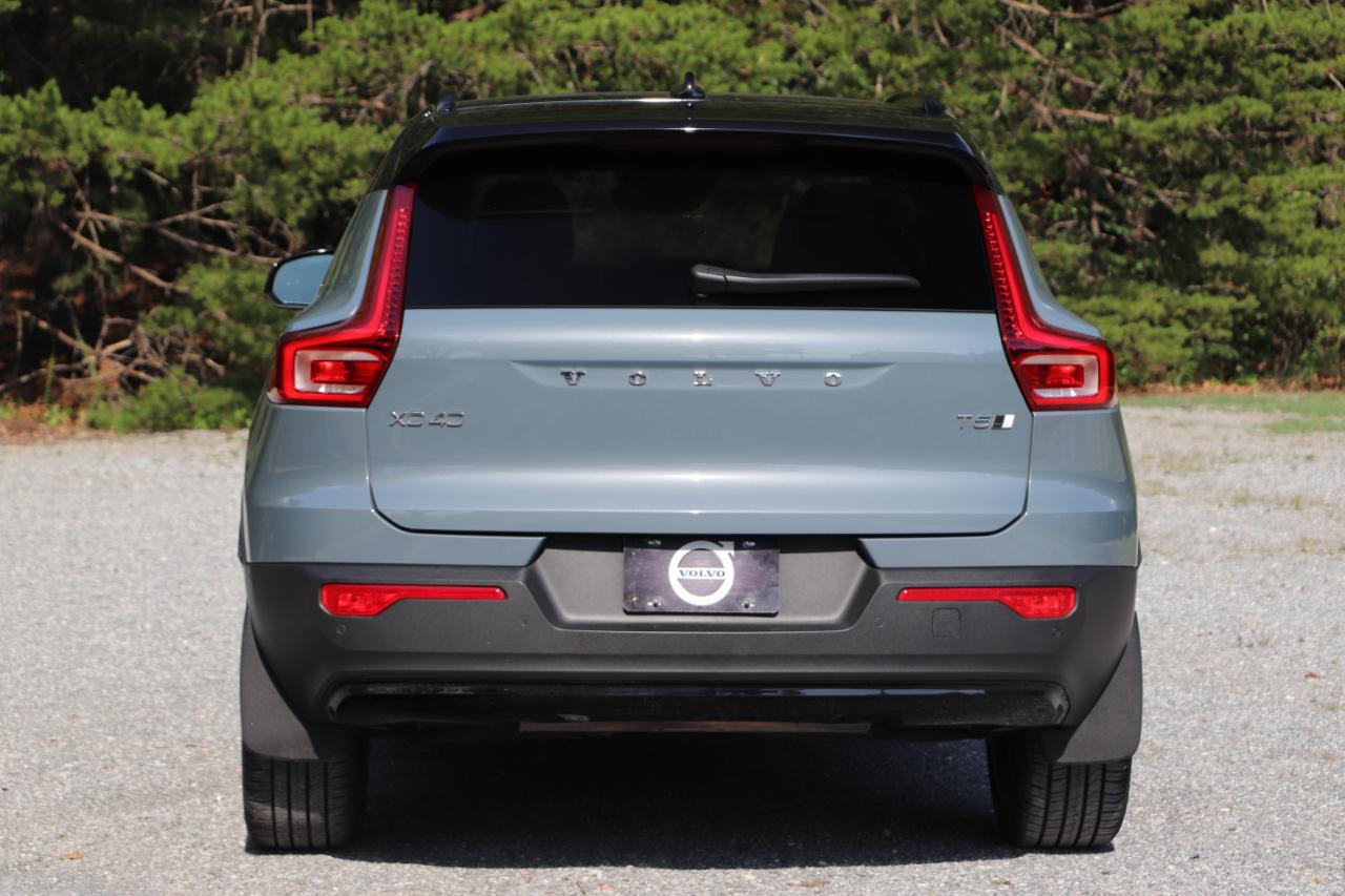 Volvo XC40 T5 AWD R-Design 2022