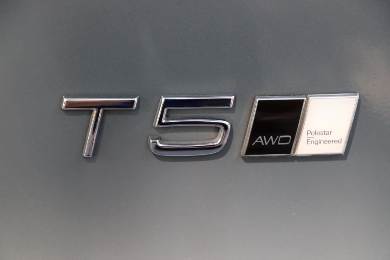 Volvo XC40 T5 AWD R-Design 2022