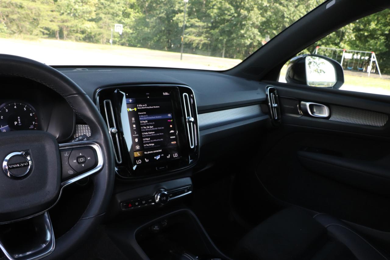 Volvo XC40 T5 AWD R-Design 2022