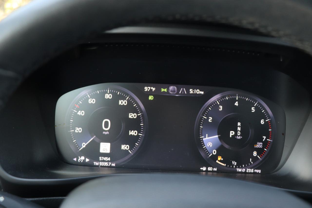 Volvo XC40 T5 AWD R-Design 2022