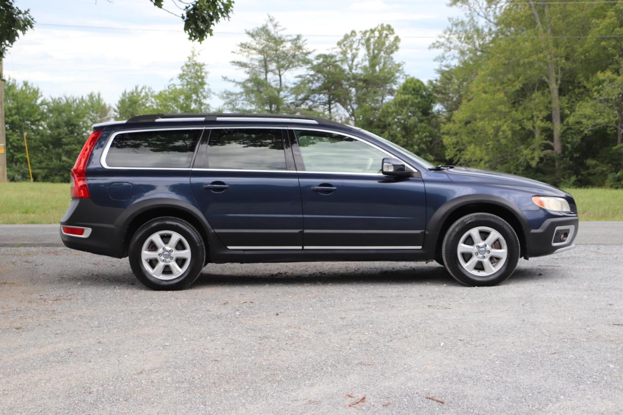 Volvo XC70 4dr Wgn 3.2L PZEV 2012