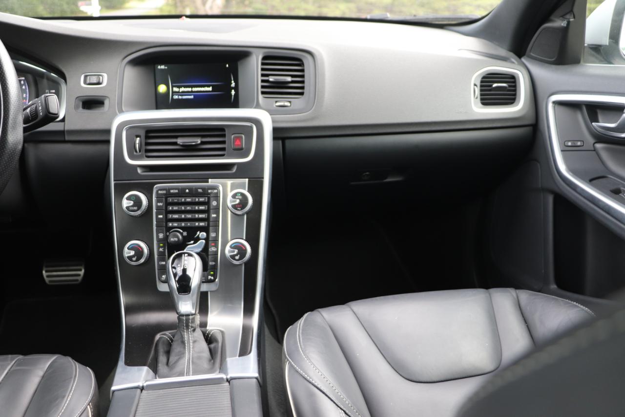 Volvo S60 T6 R-Design Platinum AWD 2017