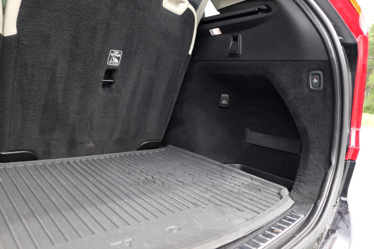 Volvo XC90 T6 AWD Momentum 6P 2022