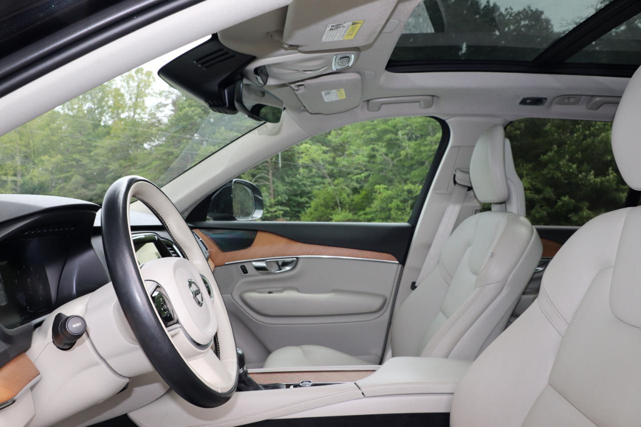 Volvo XC90 T6 AWD Momentum 6P 2022