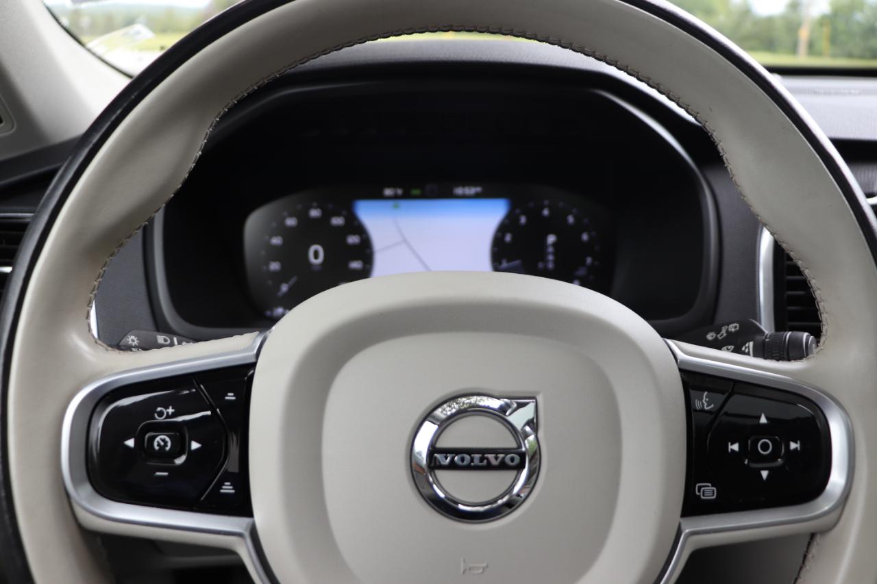 Volvo XC90 T6 AWD Momentum 6P 2022
