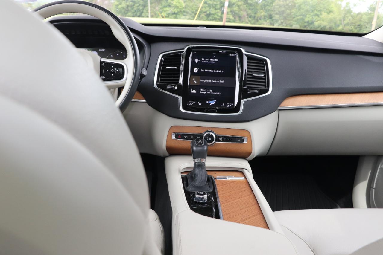 Volvo XC90 T6 AWD Momentum 6P 2022