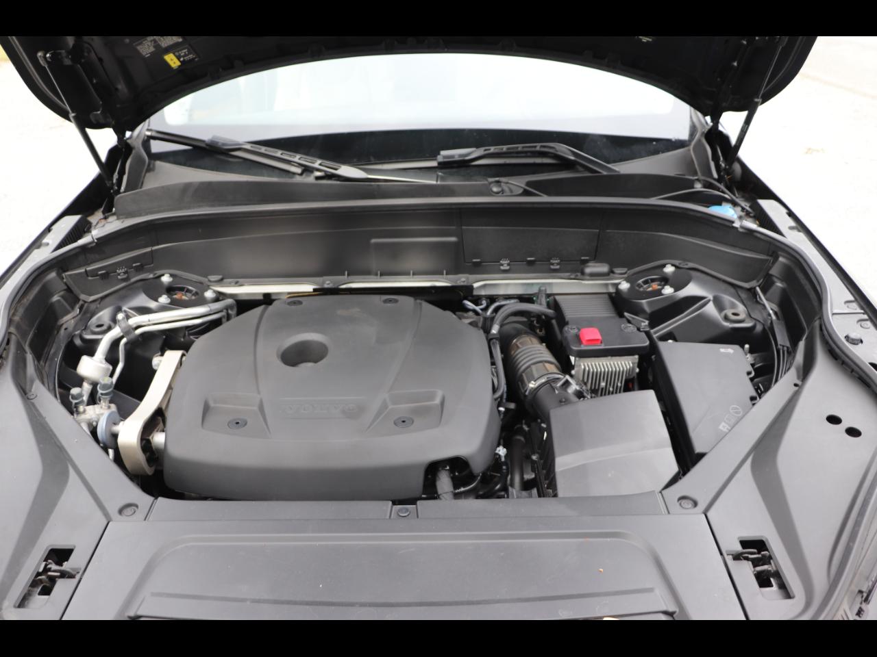 Volvo XC90 T6 AWD Momentum 6P 2022
