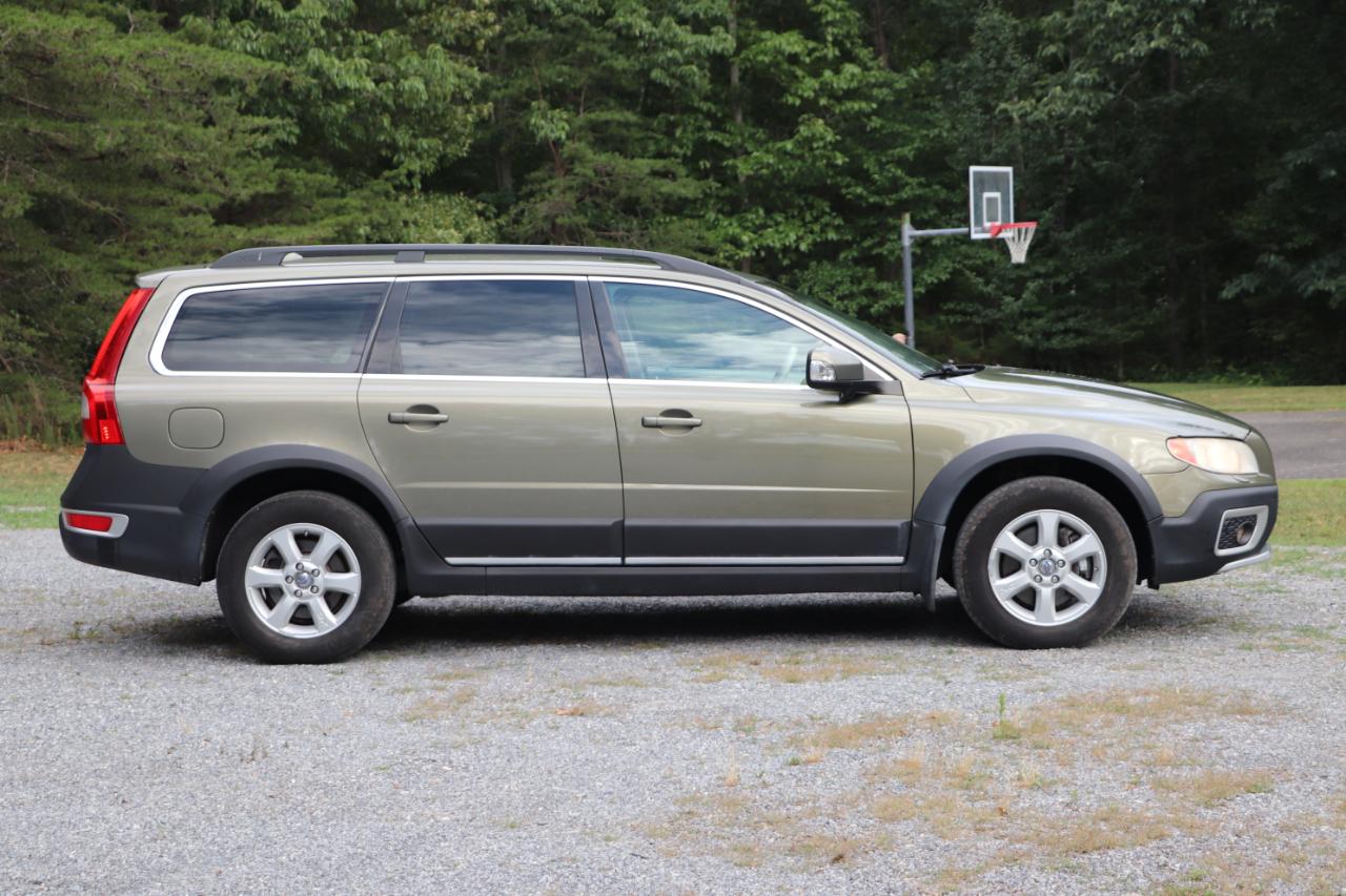 Volvo XC70 4dr Wgn 3.2L AWD 2011
