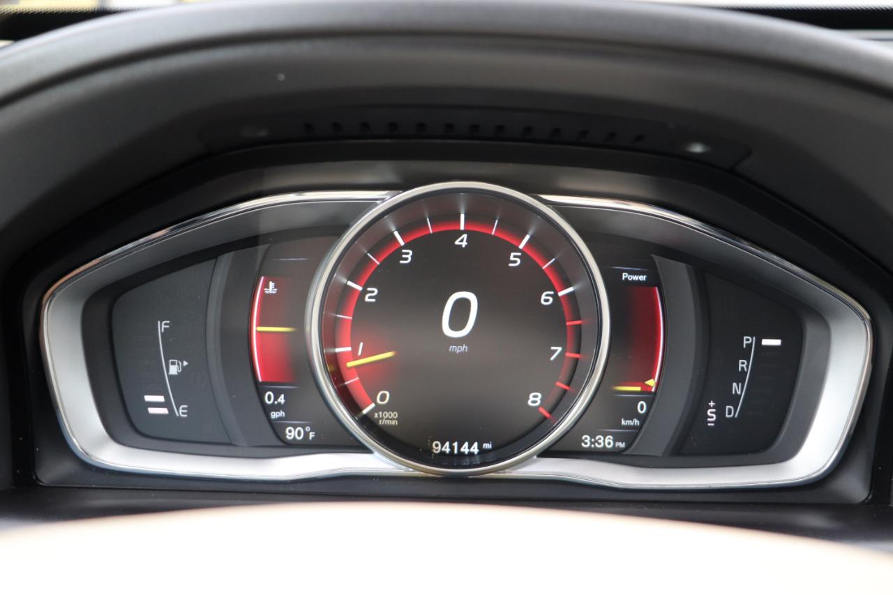Volvo XC60 2015.5 AWD 4dr T6 2015