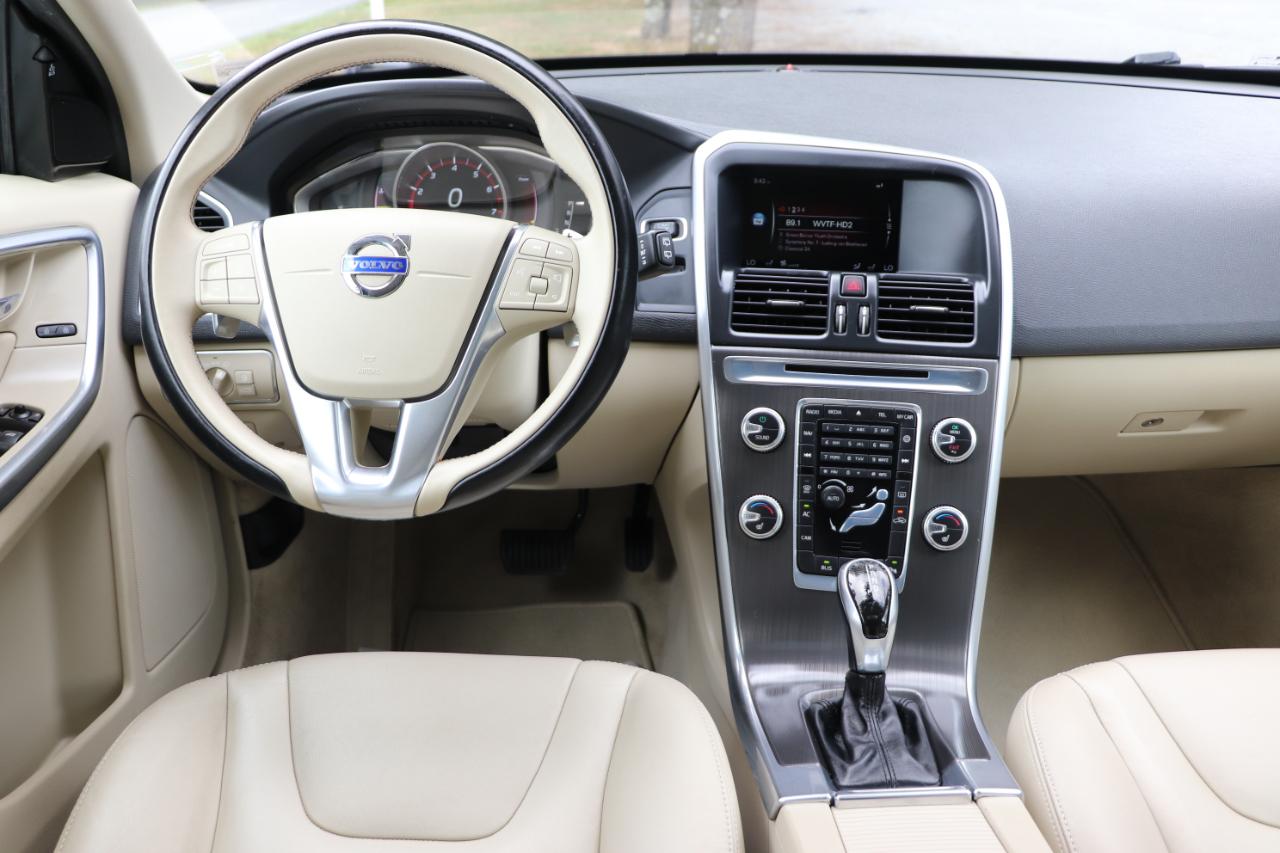 Volvo XC60 2015.5 AWD 4dr T6 2015