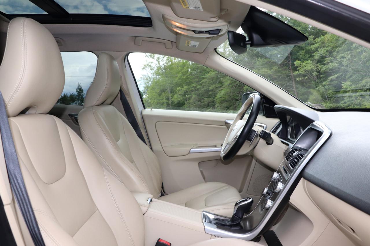Volvo XC60 2015.5 AWD 4dr T6 2015
