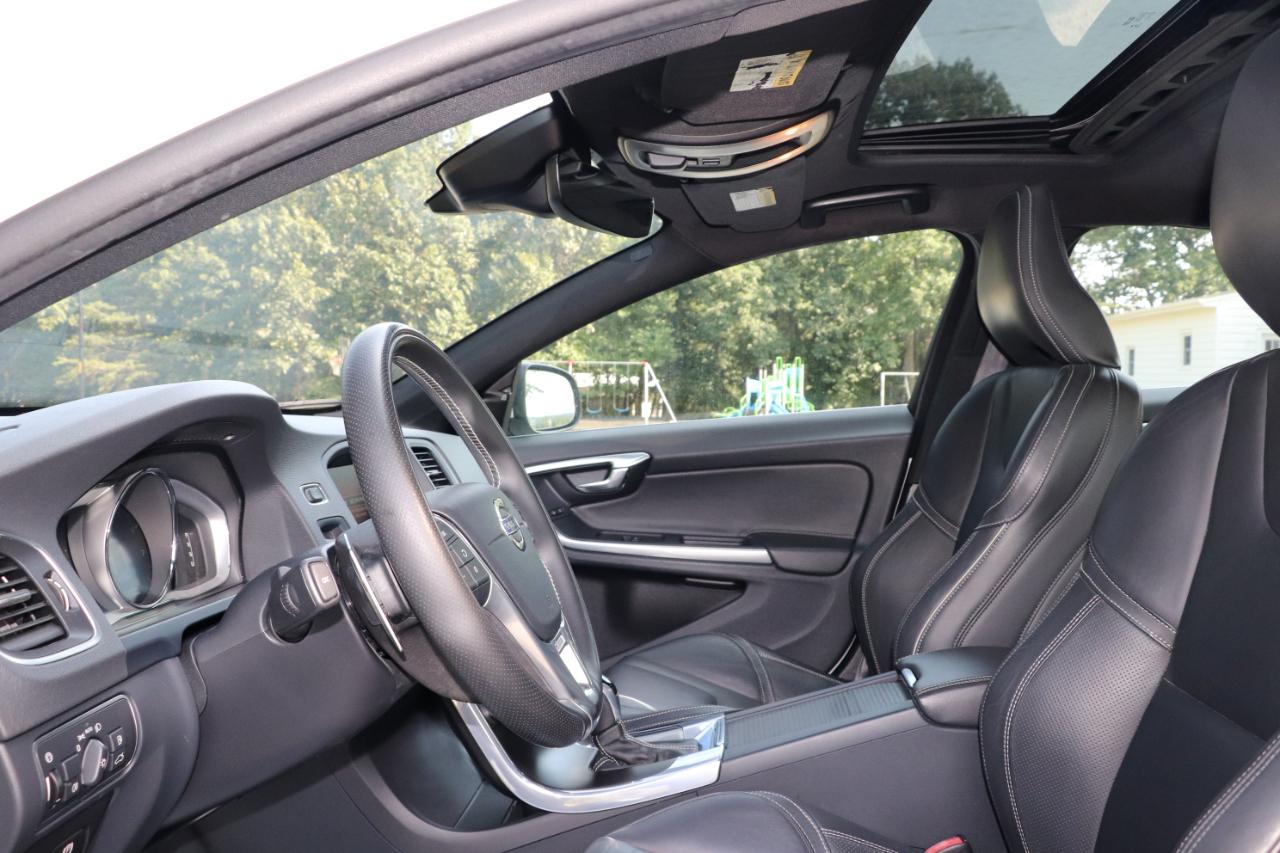 Volvo S60 4dr Sdn T5 Drive-E R-Design Special Edition FWD 2016