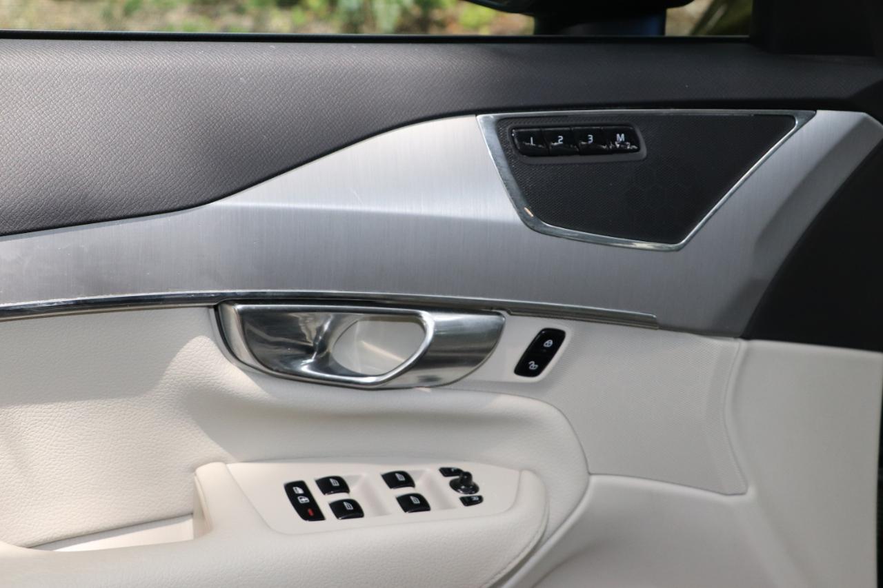 Volvo XC90 T5 FWD Momentum 7 Passenger 2022