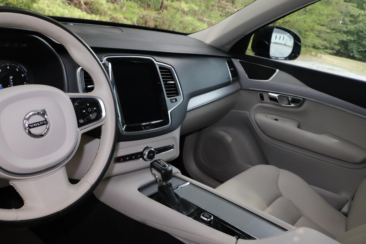 Volvo XC90 T5 FWD Momentum 7 Passenger 2022