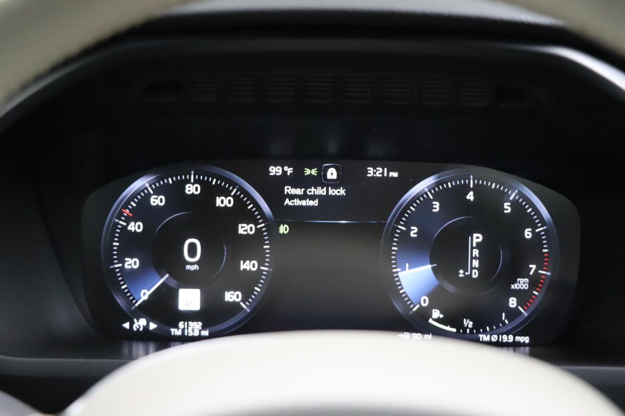 Volvo XC90 T5 FWD Momentum 7 Passenger 2022