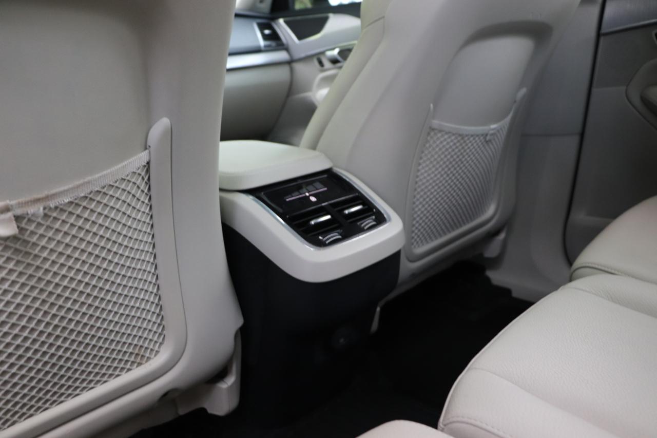 Volvo XC90 T5 FWD Momentum 7 Passenger 2022