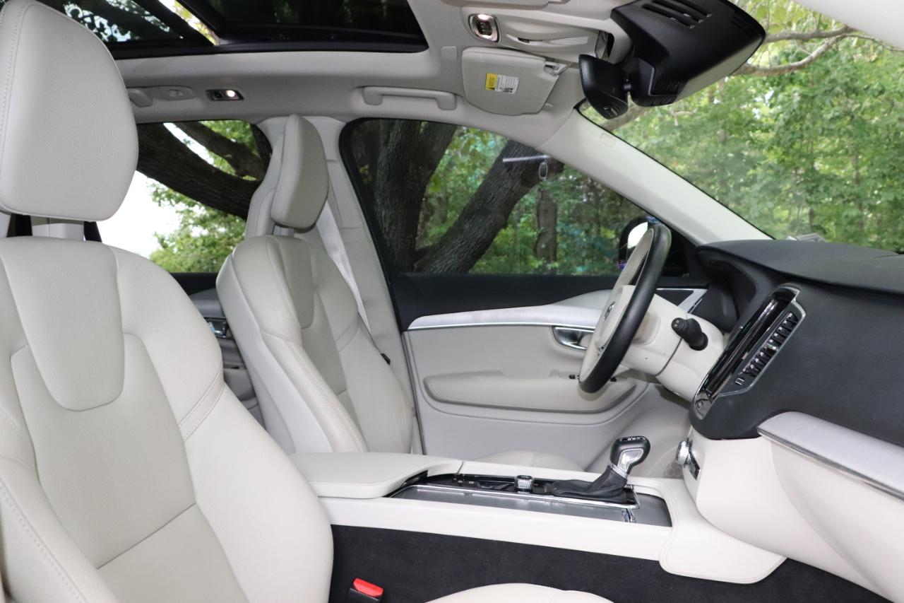 Volvo XC90 T5 FWD Momentum 7 Passenger 2022