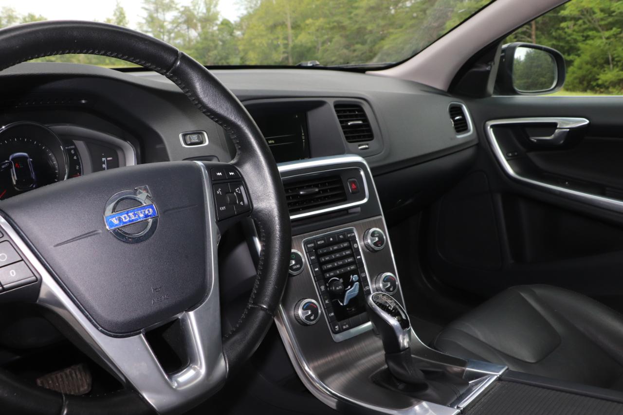 Volvo V60 4dr Wgn T5 Premier AWD 2016