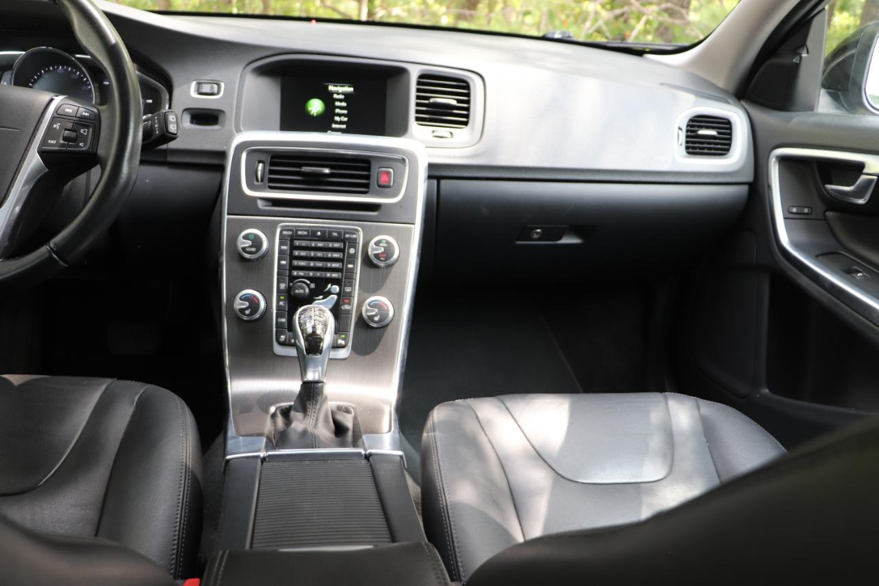 Volvo V60 4dr Wgn T5 Premier AWD 2016