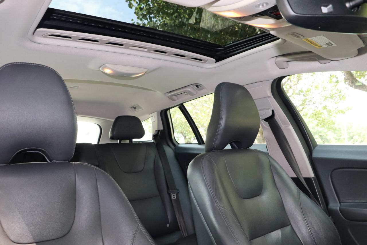Volvo V60 4dr Wgn T5 Premier AWD 2016