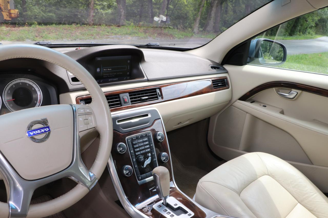 Volvo S80 4dr Sdn 3.2L PZEV 2012