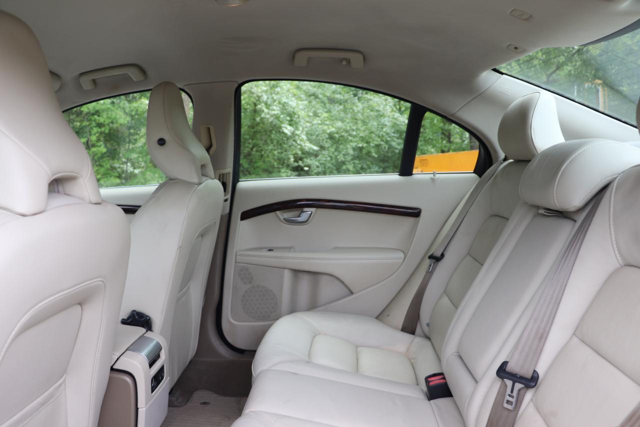 Volvo S80 4dr Sdn 3.2L PZEV 2012