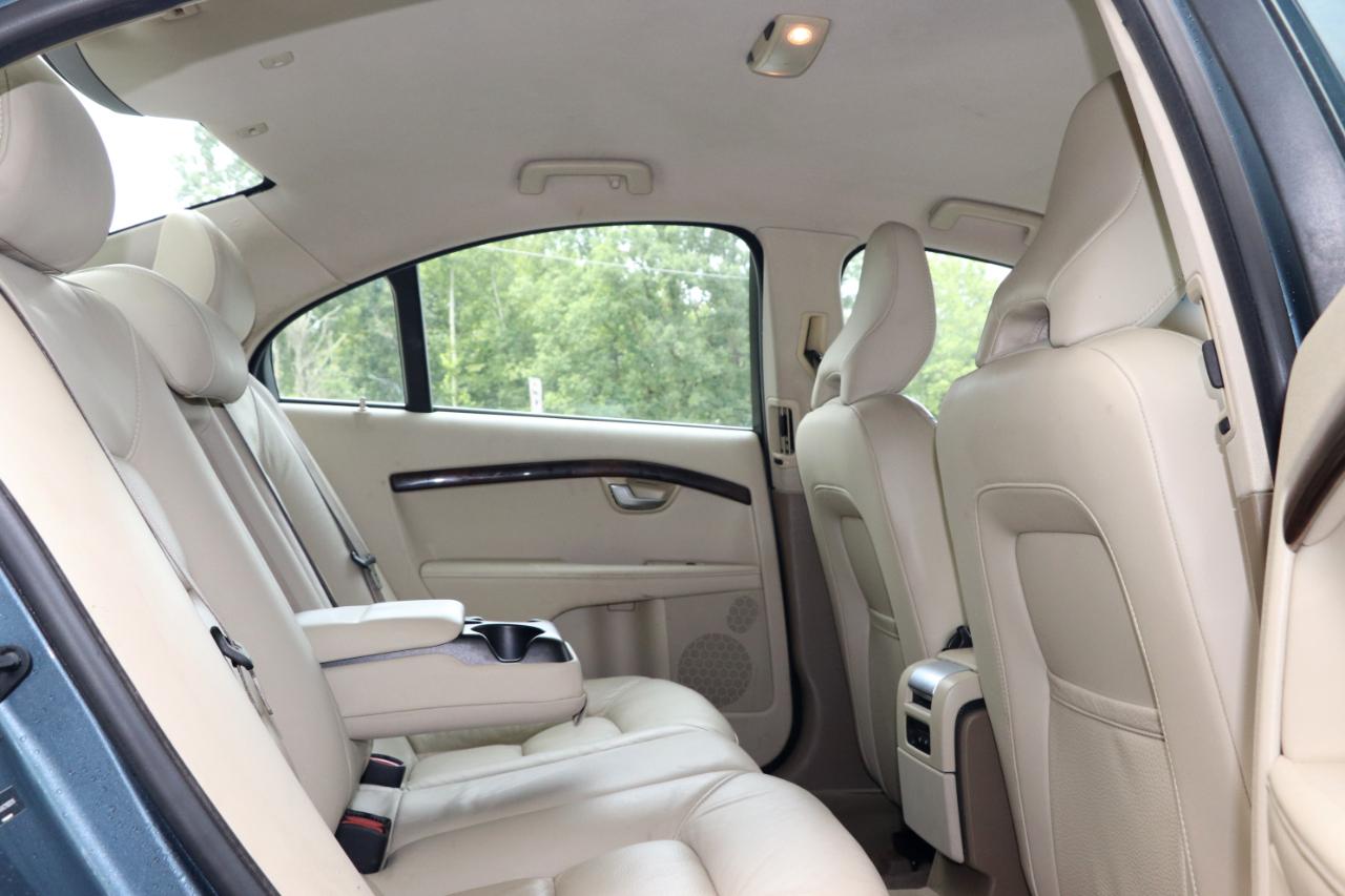 Volvo S80 4dr Sdn 3.2L PZEV 2012