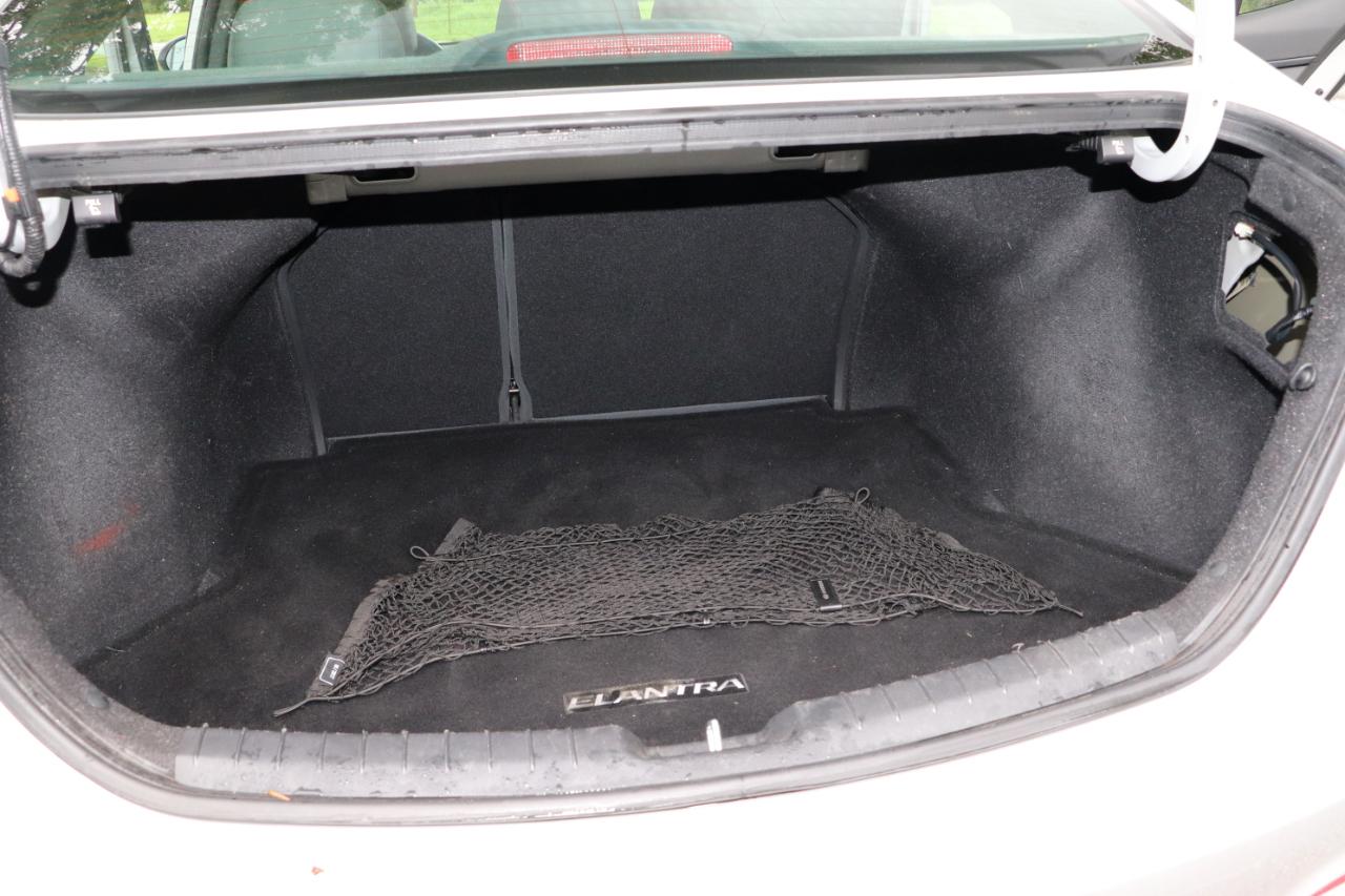 Hyundai Elantra  2018