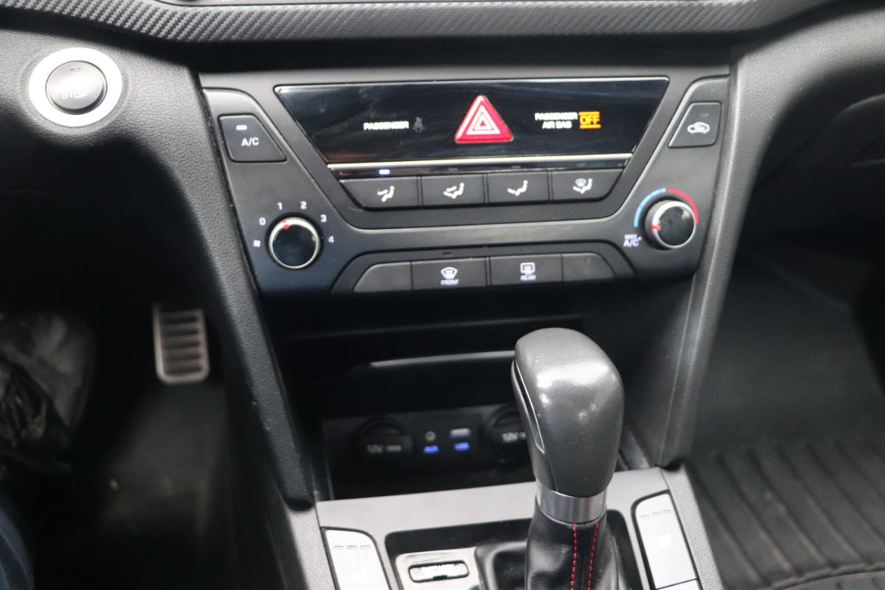 Hyundai Elantra  2018