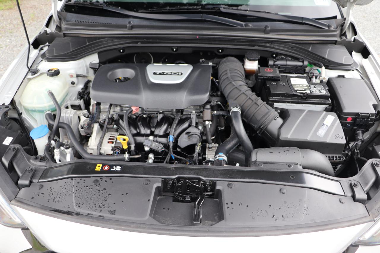 Hyundai Elantra  2018