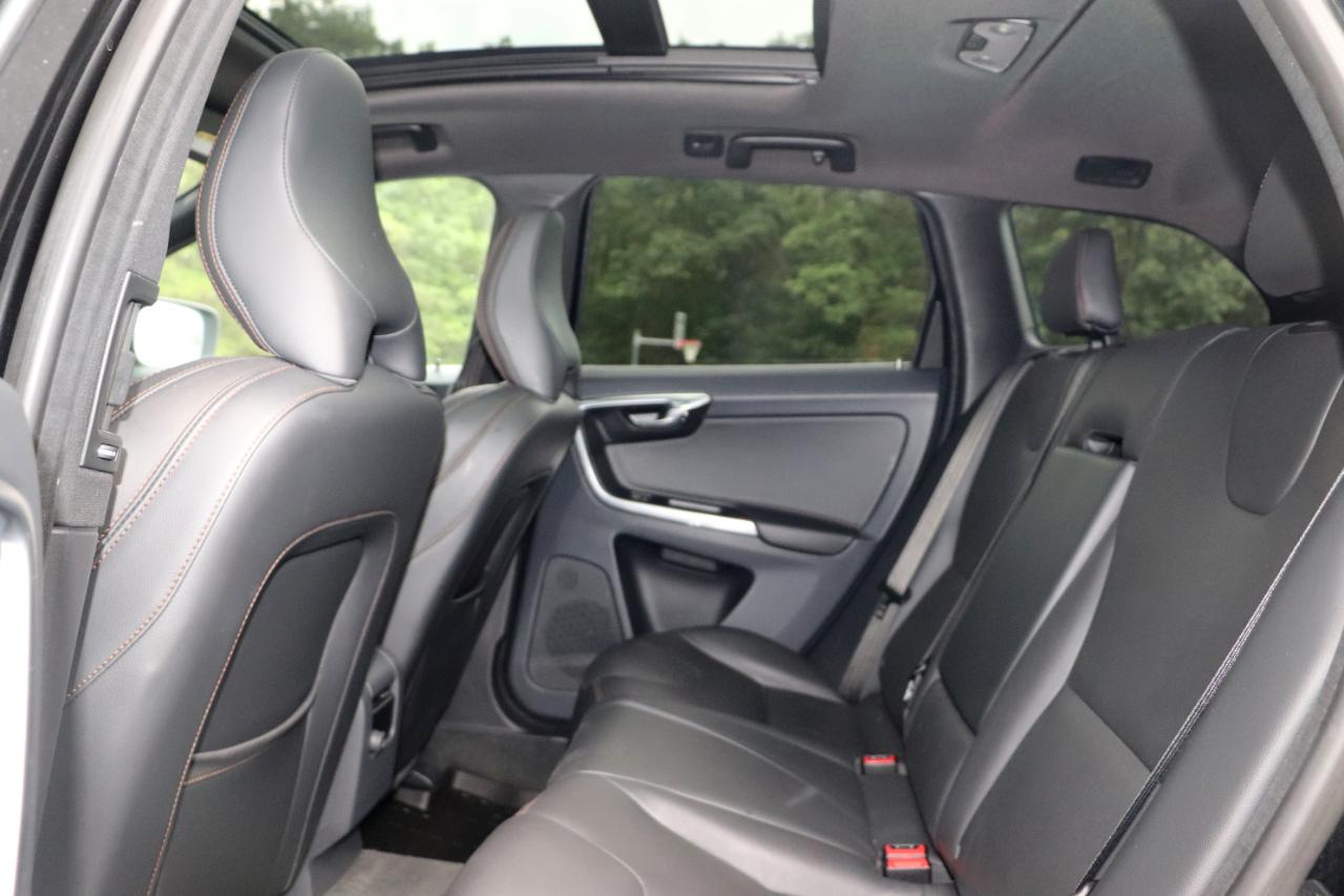 Volvo XC60 2015.5 AWD 4dr T6 Platinum 2015