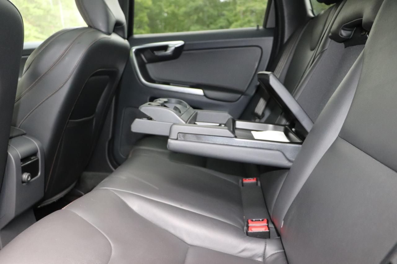 Volvo XC60 2015.5 AWD 4dr T6 Platinum 2015