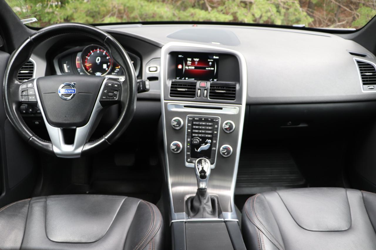 Volvo XC60 2015.5 AWD 4dr T6 Platinum 2015