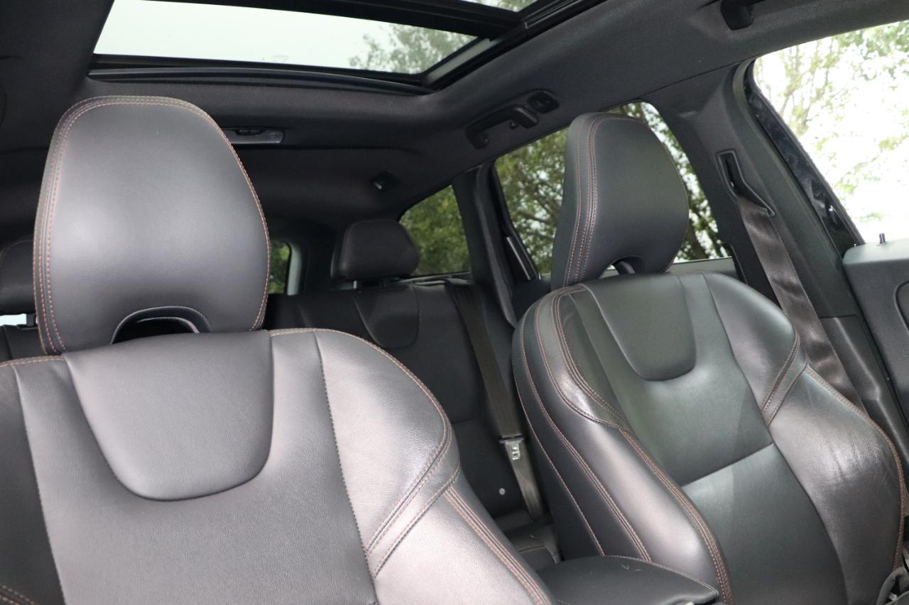 Volvo XC60 2015.5 AWD 4dr T6 Platinum 2015