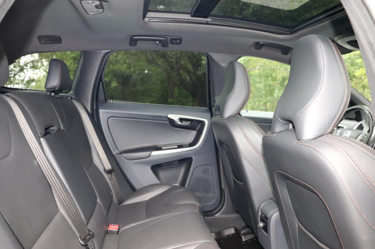 Volvo XC60 2015.5 AWD 4dr T6 Platinum 2015