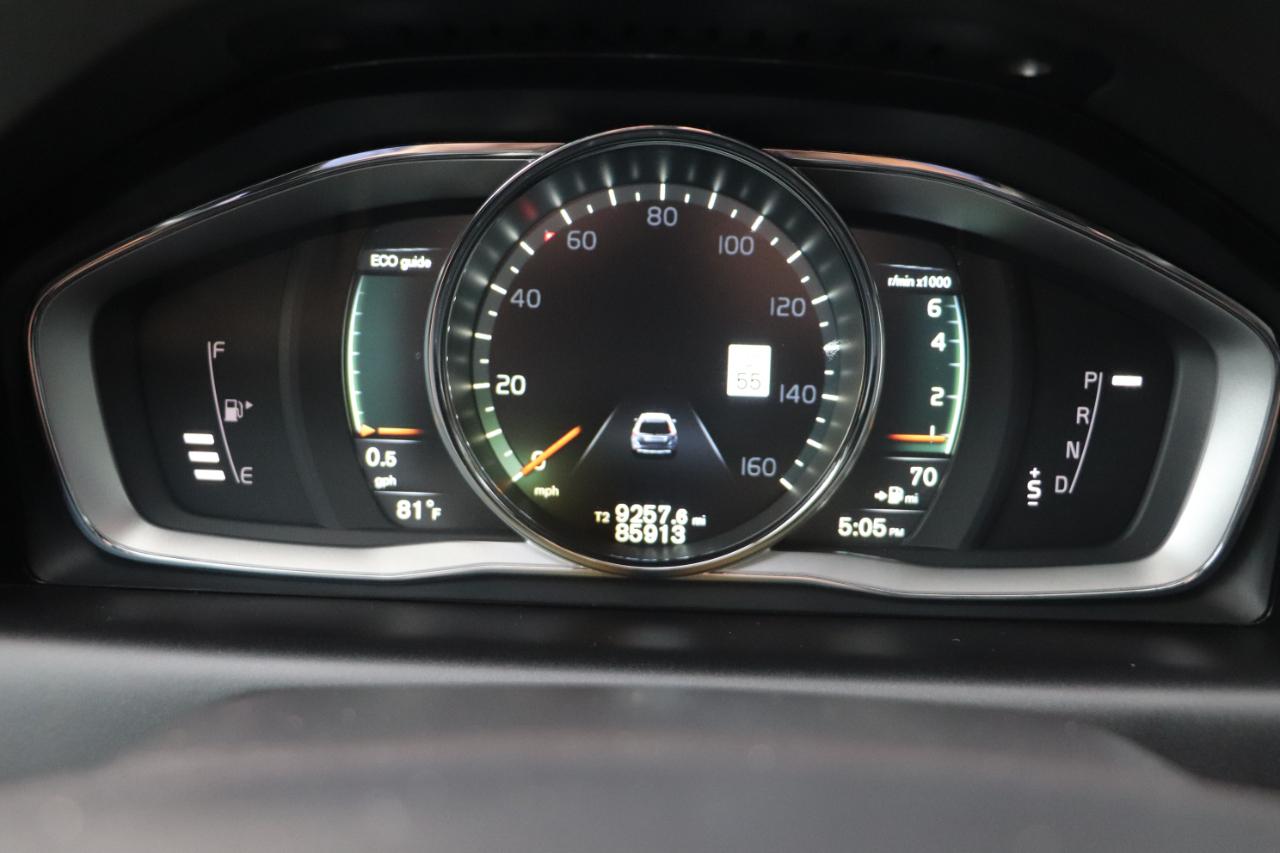 Volvo XC60 2015.5 AWD 4dr T6 R-Design Platinum 2015