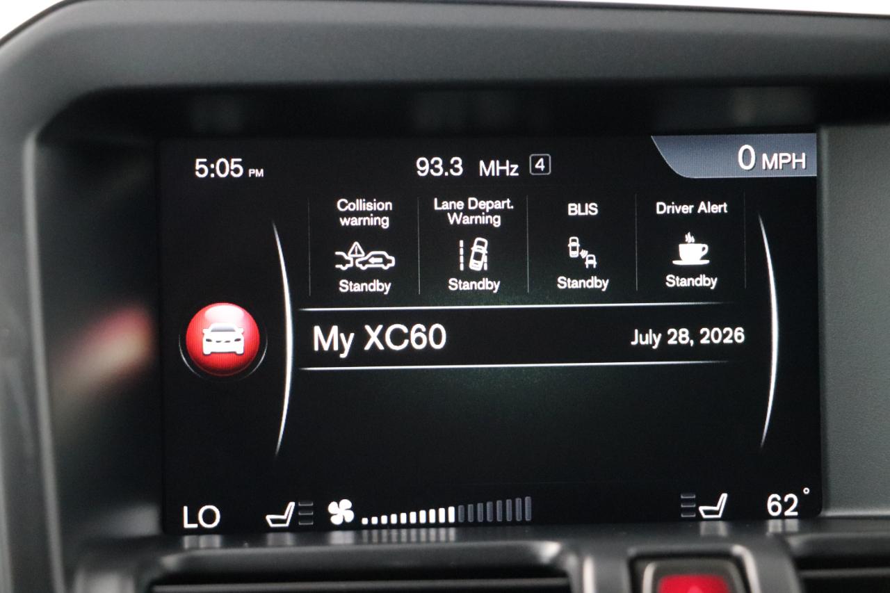 Volvo XC60 2015.5 AWD 4dr T6 R-Design Platinum 2015