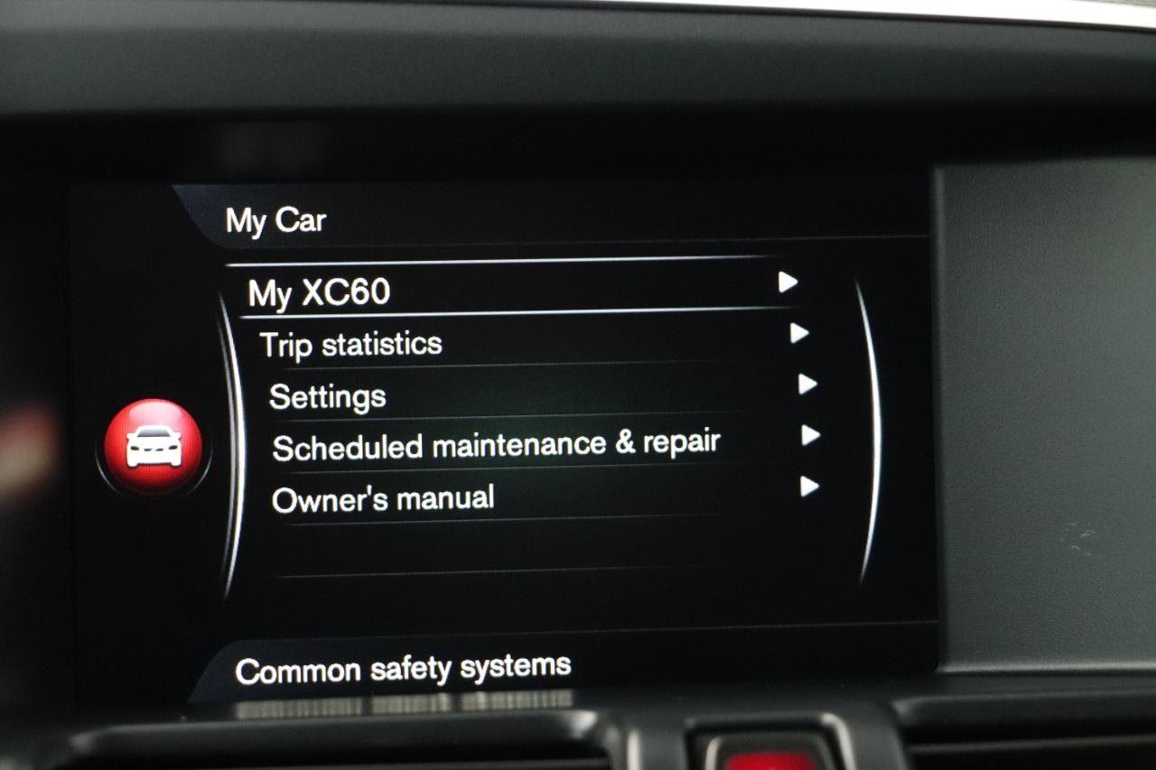 Volvo XC60 2015.5 AWD 4dr T6 R-Design Platinum 2015