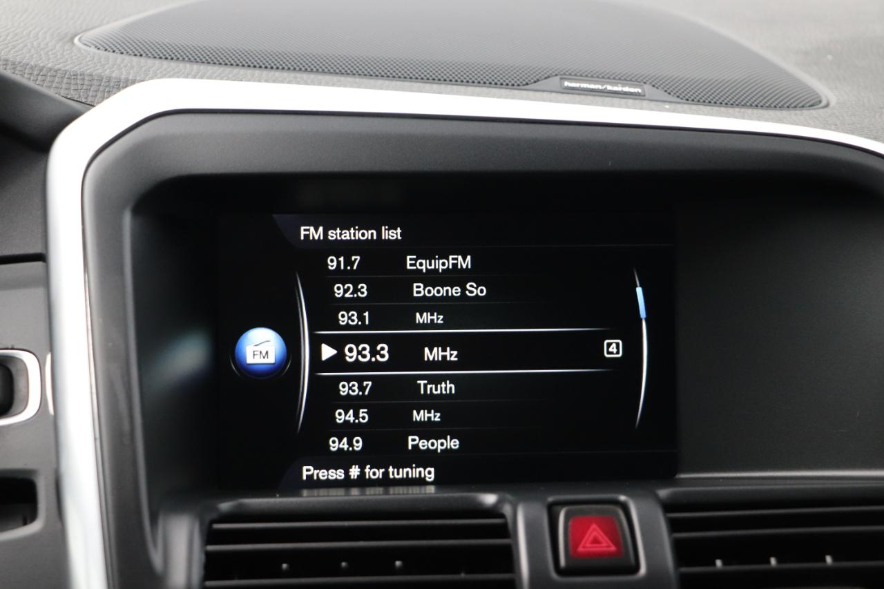 Volvo XC60 2015.5 AWD 4dr T6 R-Design Platinum 2015