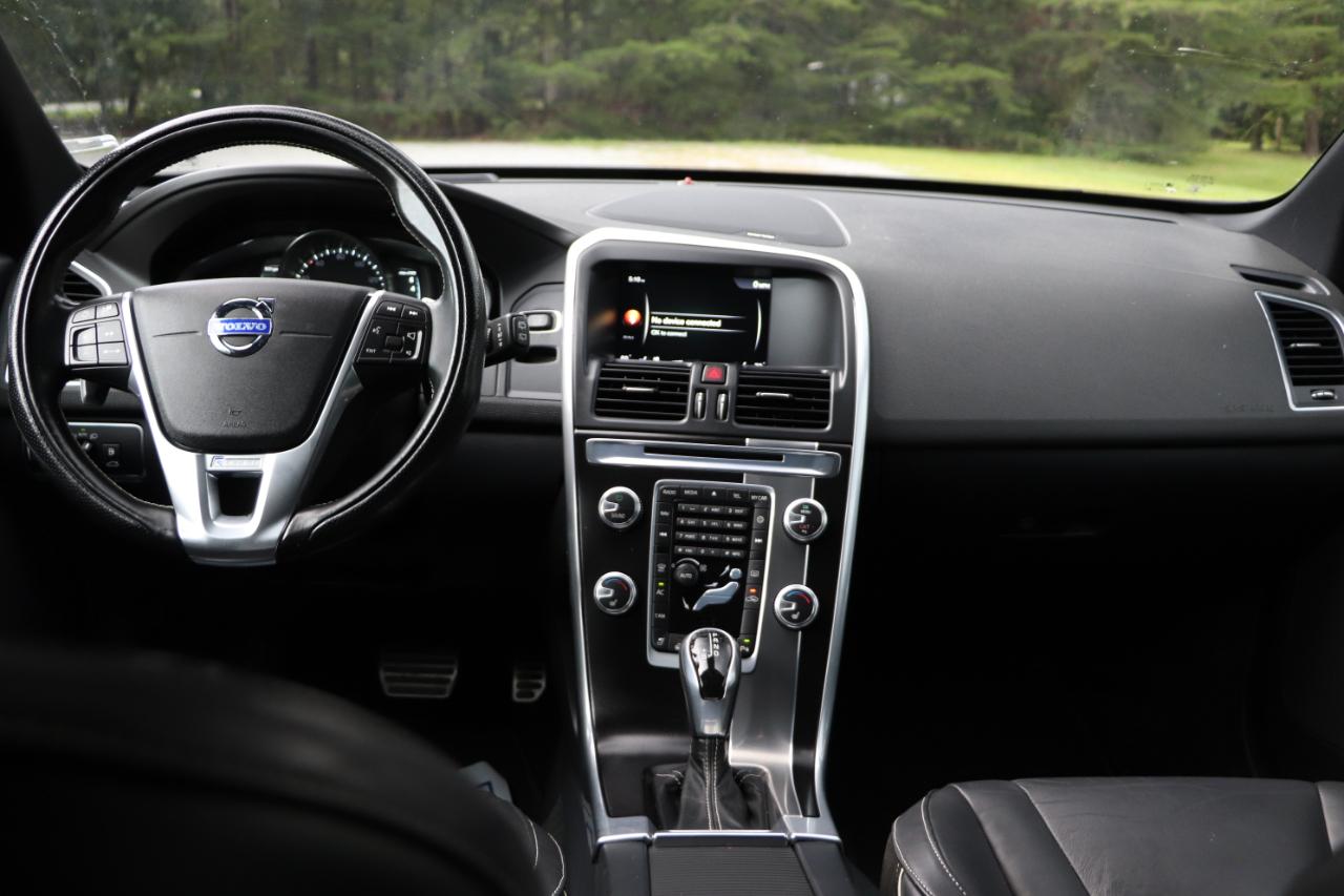 Volvo XC60 2015.5 AWD 4dr T6 R-Design Platinum 2015