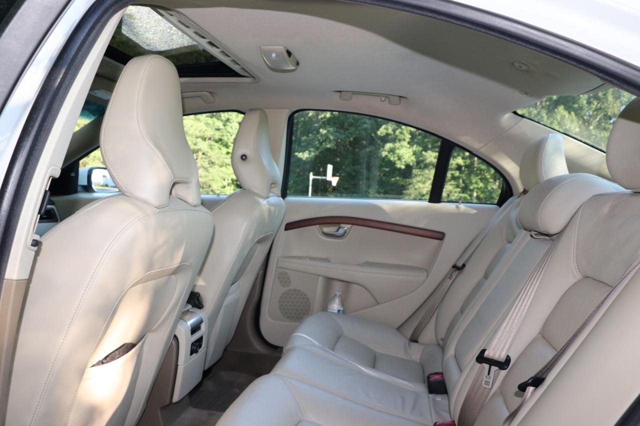 Volvo S80 4dr Sdn I6 Turbo AWD 2010