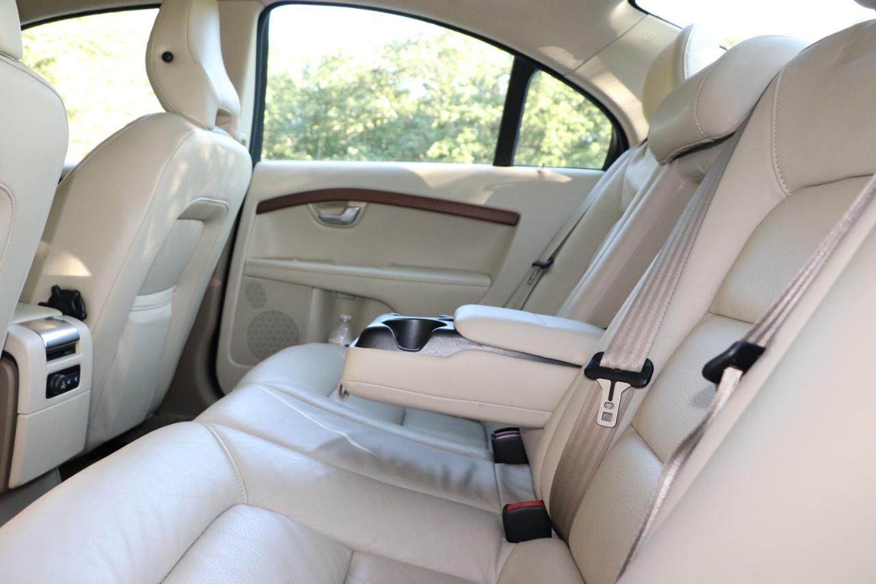 Volvo S80 4dr Sdn I6 Turbo AWD 2010