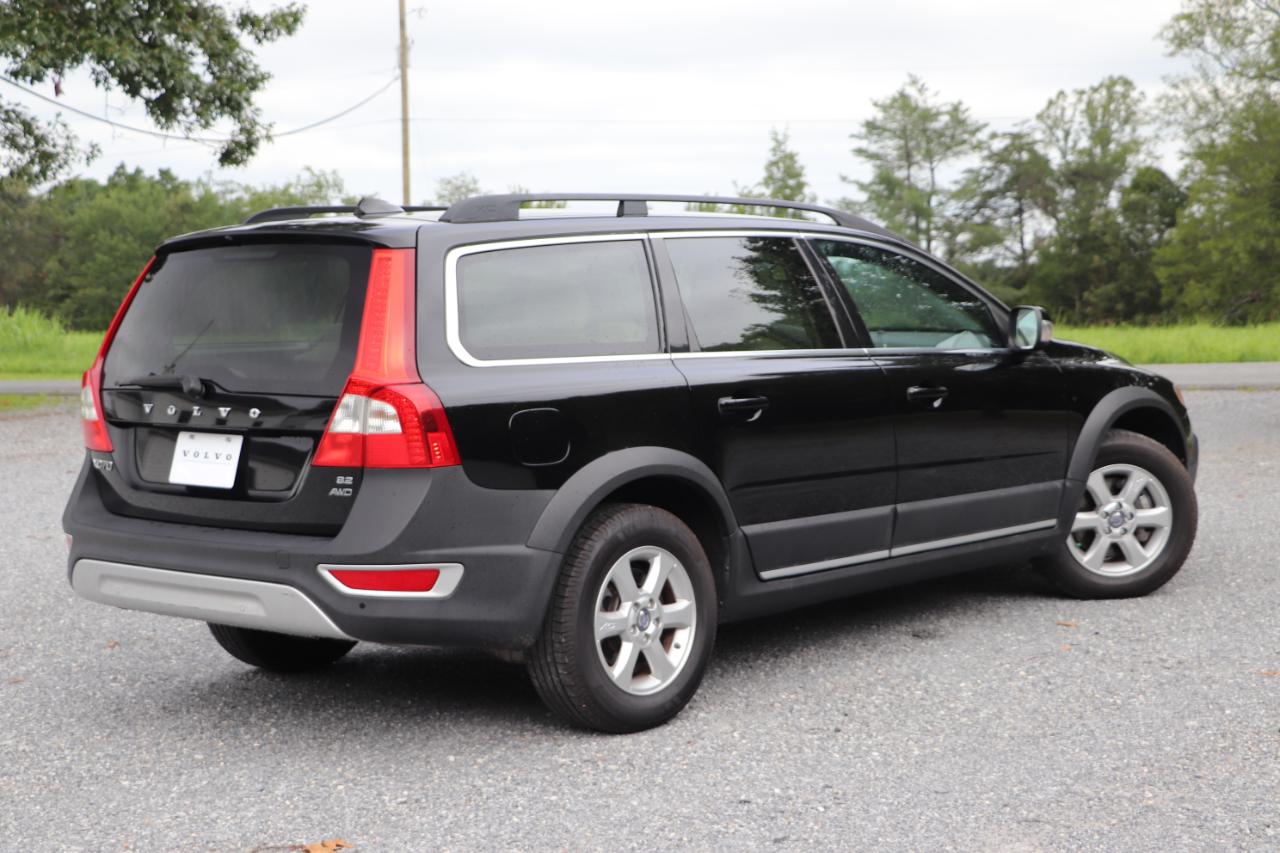 Volvo XC70 4dr Wgn 3.2L 2010