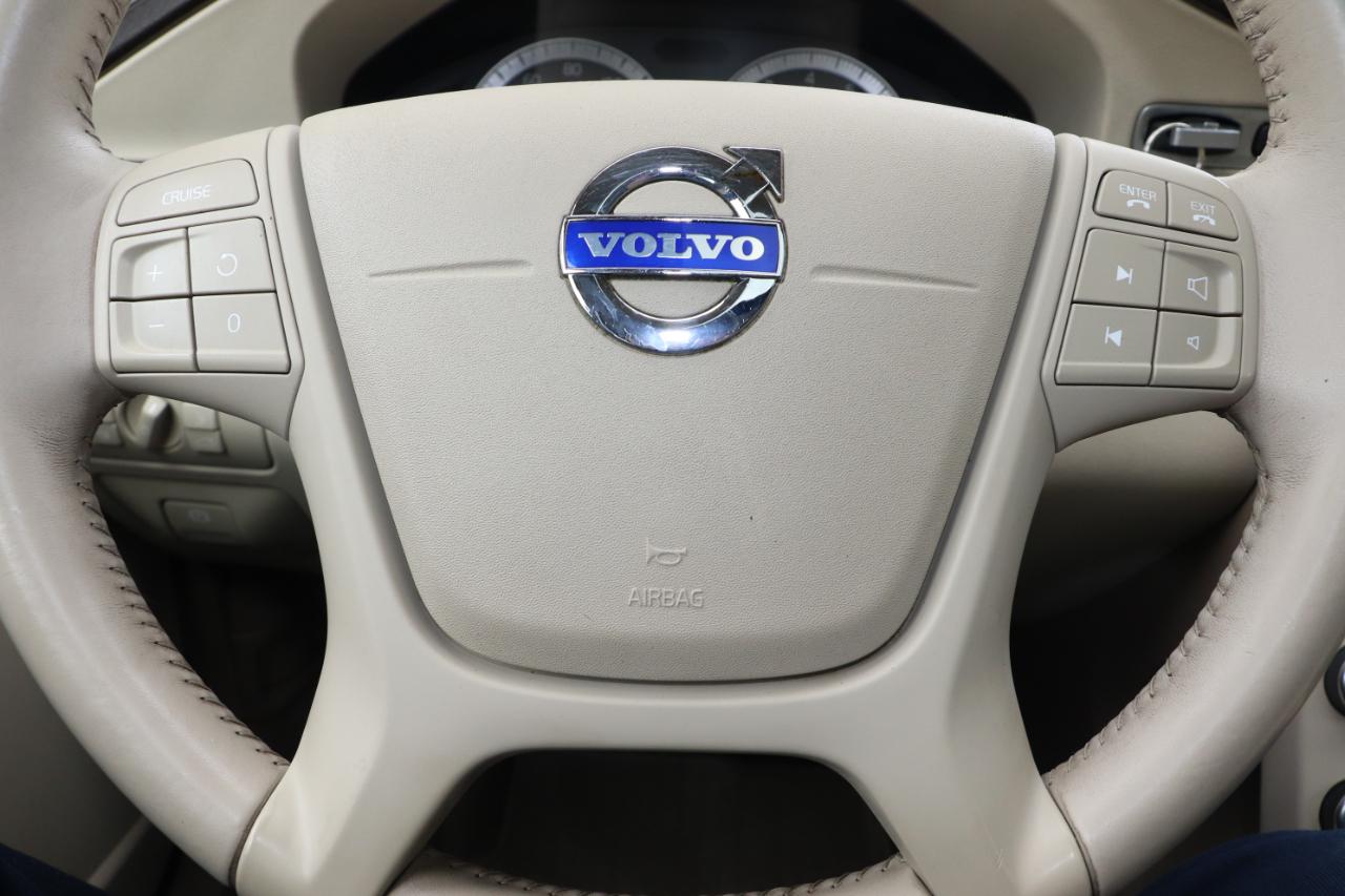 Volvo XC70 4dr Wgn 3.2L 2010