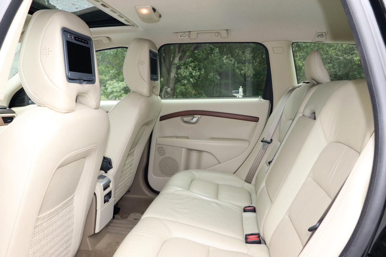 Volvo XC70 4dr Wgn 3.2L 2010
