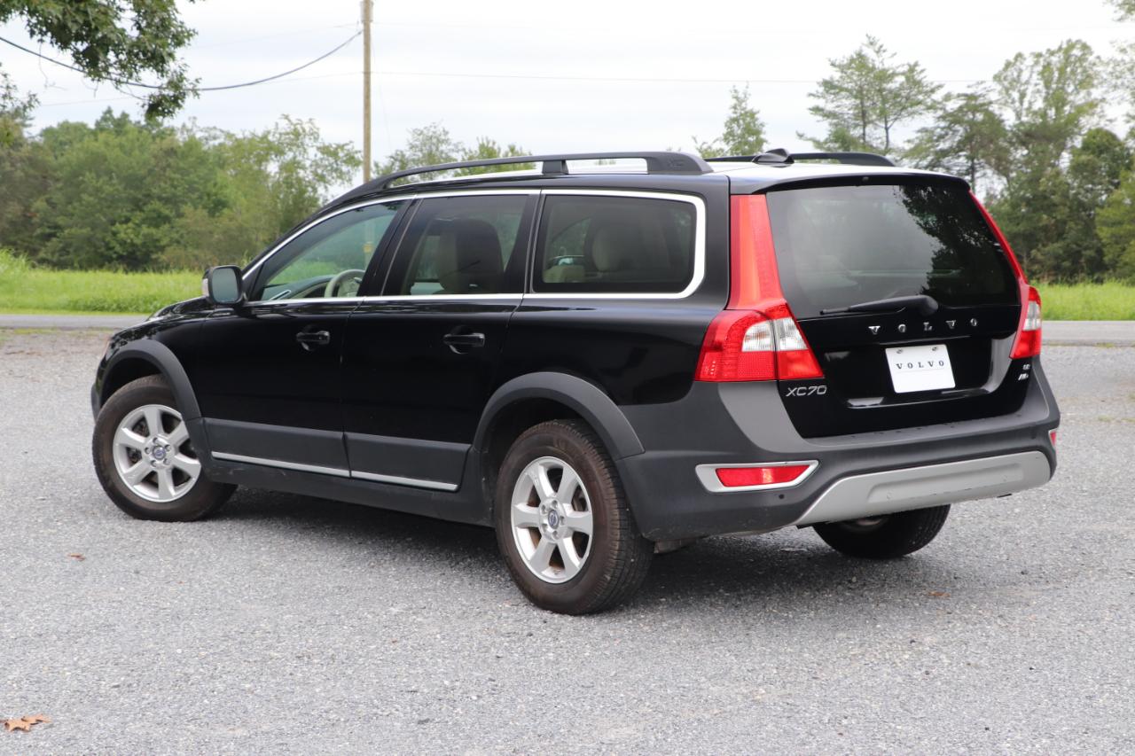 Volvo XC70 4dr Wgn 3.2L 2010